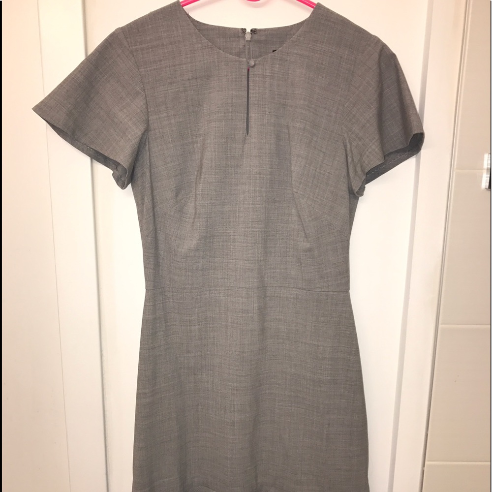 Banana Republic Gray Flounce Dress NWT Size 4